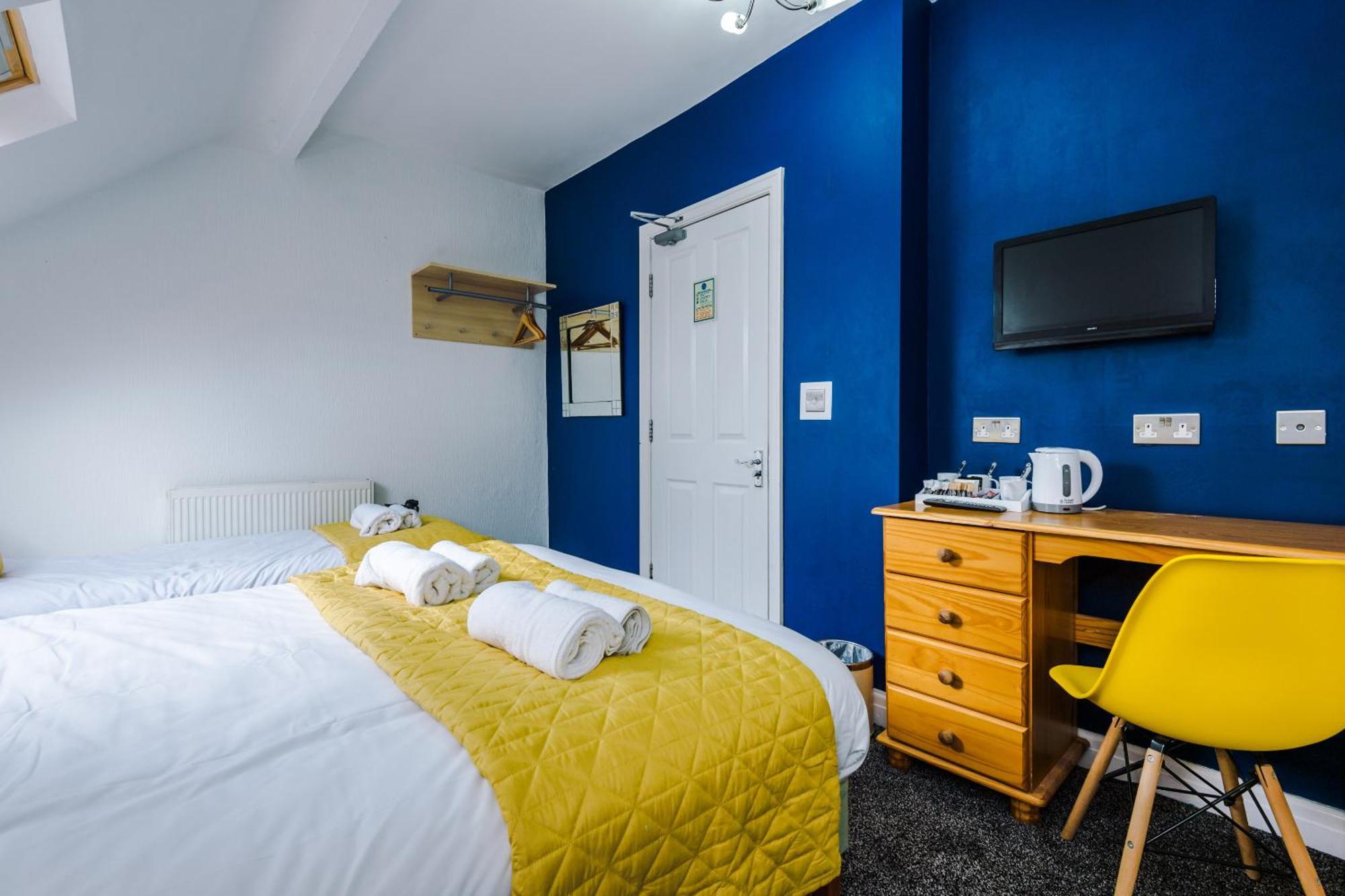 Pebbles Guest House Blackpool Room photo